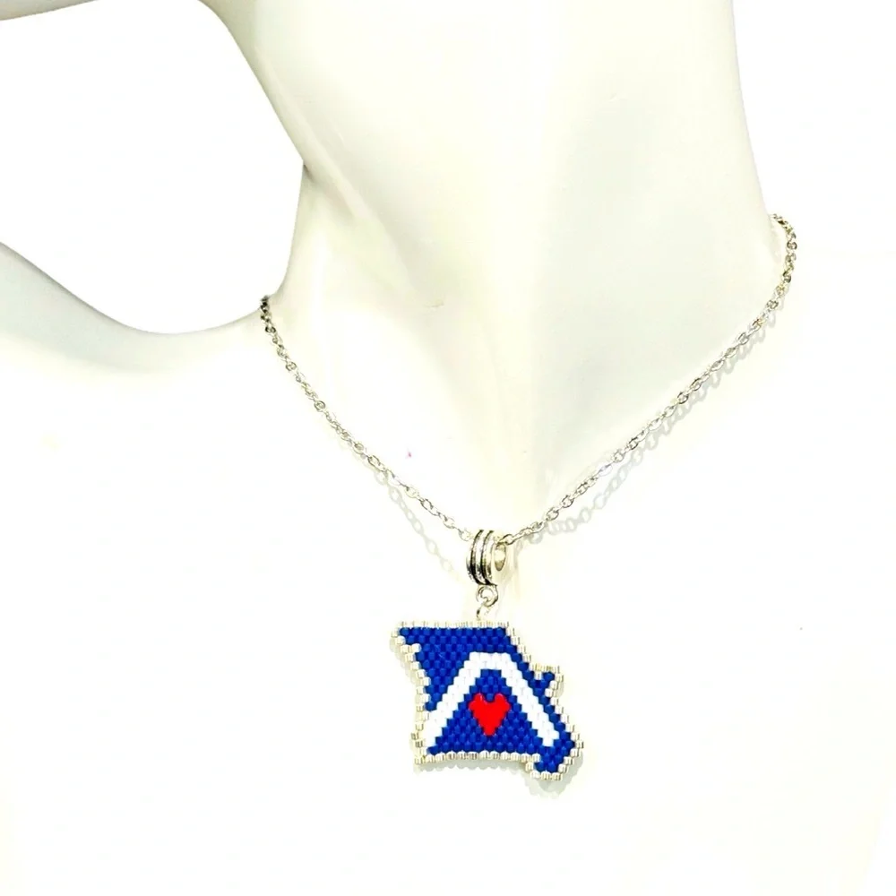 Handcrafted handwoven beaded State of Missouri pendant necklace w/ St Louis Arch - Picture 3 of 6
